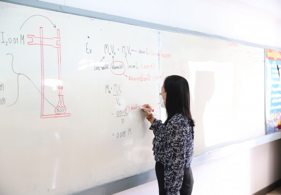 ภาพกิจกรรม  คณะวิทยาศาสตร์และเทคโนโลยี จัดค่ายวิทยาศาสตร์สัญจรโรงเรียนเรืองวิทย์พิทยาคม