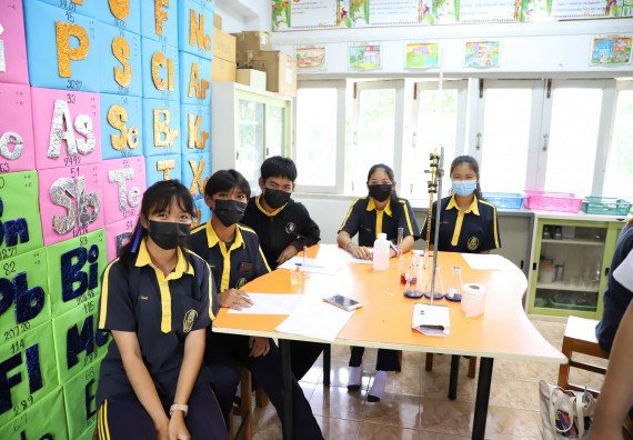 ภาพกิจกรรม  คณะวิทยาศาสตร์และเทคโนโลยี จัดค่ายวิทยาศาสตร์สัญจรโรงเรียนเรืองวิทย์พิทยาคม