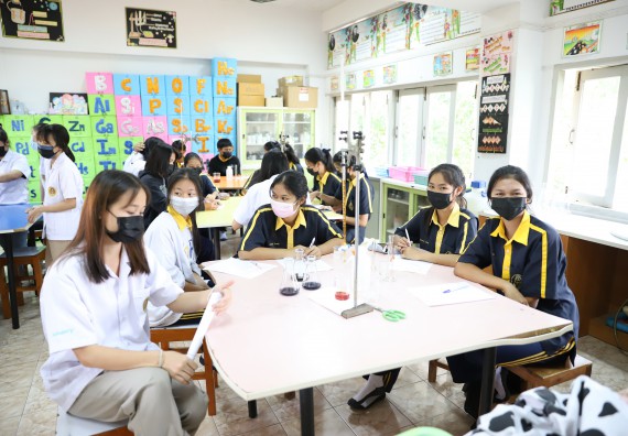 ภาพกิจกรรม  คณะวิทยาศาสตร์และเทคโนโลยี จัดค่ายวิทยาศาสตร์สัญจรโรงเรียนเรืองวิทย์พิทยาคม