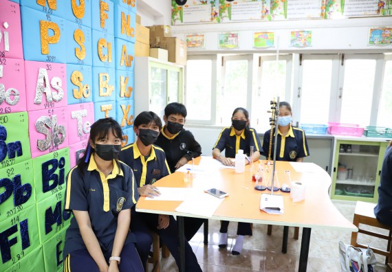 ภาพกิจกรรม  คณะวิทยาศาสตร์และเทคโนโลยี จัดค่ายวิทยาศาสตร์สัญจรโรงเรียนเรืองวิทย์พิทยาคม