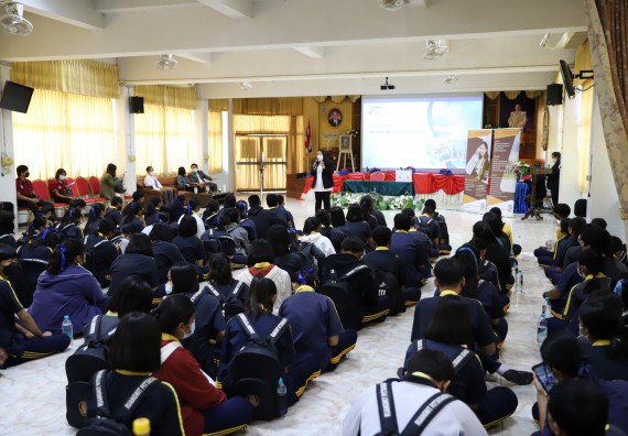 ภาพกิจกรรม  คณะวิทยาศาสตร์และเทคโนโลยี จัดค่ายวิทยาศาสตร์สัญจรโรงเรียนเรืองวิทย์พิทยาคม