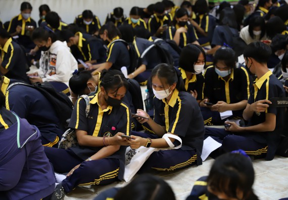 ภาพกิจกรรม  คณะวิทยาศาสตร์และเทคโนโลยี จัดค่ายวิทยาศาสตร์สัญจรโรงเรียนเรืองวิทย์พิทยาคม