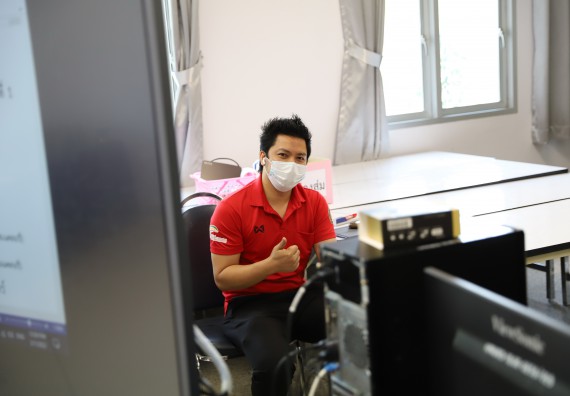 ภาพกิจกรรม  คณะวิทยาศาสตร์และเทคโนโลยี จัดกิจกรรมถ่ายทอดสดมอบรางวัลกิจกรรมออกกำลังกายเพื่อการกุศลสนับสนุนทุนให้นักศึกษาคณะวิทยาศาสตร์และเทคโนโลยี ที่เรียนดีแต่ขาดแคลนทุนทรัพย์ SCITECH KPRU – CAL CHALLENGE ครั้งที่ 1