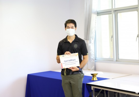 ภาพกิจกรรม  คณะวิทยาศาสตร์และเทคโนโลยี จัดกิจกรรมถ่ายทอดสดมอบรางวัลกิจกรรมออกกำลังกายเพื่อการกุศลสนับสนุนทุนให้นักศึกษาคณะวิทยาศาสตร์และเทคโนโลยี ที่เรียนดีแต่ขาดแคลนทุนทรัพย์ SCITECH KPRU – CAL CHALLENGE ครั้งที่ 1