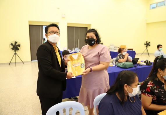 ภาพกิจกรรม  คณะวิทยาศาสตร์และเทคโนโลยี จัดกิจกรรมการอบรมเชิงปฏิบัติการ เรื่อง การประเมินผลการปฏิบัติราชการและการปฏิบัติงานตามตัวชี้วัด