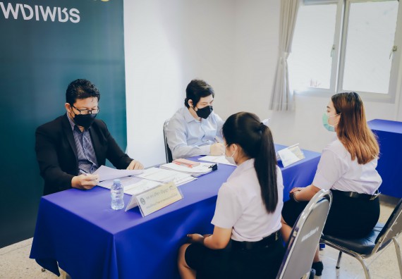 ภาพกิจกรรม  คณะวิทยาศาสตร์และเทคโนโลยี จัดการสัมภาษณ์ทุนการศึกษา ปตท.สผ. โครงการเอส 1 ประจำปีการศึกษา 2564