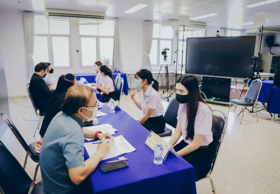 ภาพกิจกรรม  คณะวิทยาศาสตร์และเทคโนโลยี จัดการสัมภาษณ์ทุนการศึกษา ปตท.สผ. โครงการเอส 1 ประจำปีการศึกษา 2564