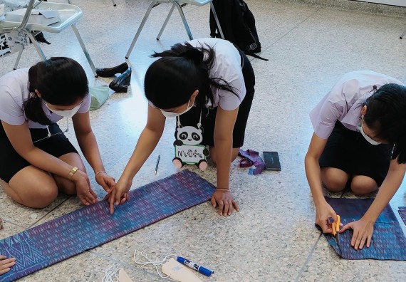 ภาพกิจกรรม  โปรแกรมวิชาชีววิทยา จัดการเปรียบเทียบสายพันธุ์ของ SARS-CoV 2 ด้วยโปรแกรม BLAST