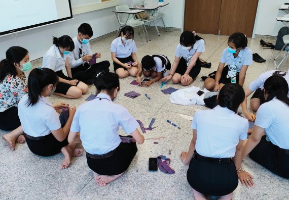 ภาพกิจกรรม  โปรแกรมวิชาชีววิทยา จัดการเปรียบเทียบสายพันธุ์ของ SARS-CoV 2 ด้วยโปรแกรม BLAST