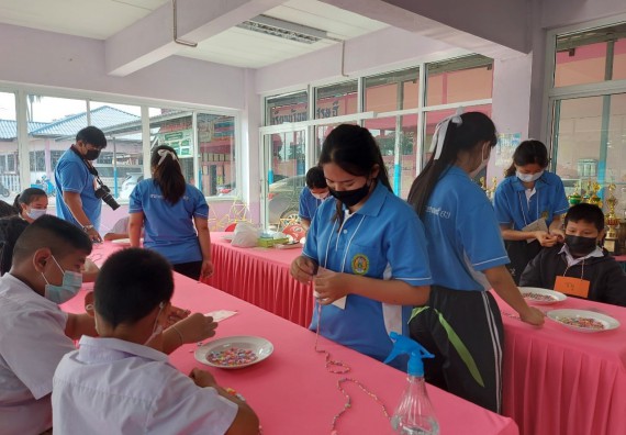 ภาพกิจกรรม  โปรแกรมวิชาสาธารณสุขศาสตร์ จัดกิจกรรมบริการวิชาการด้านสุขภาพแก่โรงเรียนในจังหวัดกําแพงเพชร