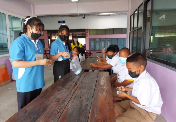 ภาพกิจกรรม  โปรแกรมวิชาสาธารณสุขศาสตร์ จัดกิจกรรมบริการวิชาการด้านสุขภาพแก่โรงเรียนในจังหวัดกําแพงเพชร