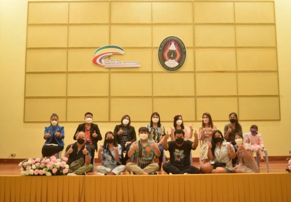 ภาพกิจกรรม  โปรแกรมวิชาเคมี จัดกิจกรรมบายเนียร์โปรแกรมวิชาเคมี