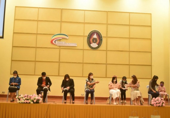 ภาพกิจกรรม  โปรแกรมวิชาเคมี จัดกิจกรรมบายเนียร์โปรแกรมวิชาเคมี