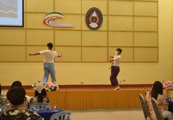 ภาพกิจกรรม  โปรแกรมวิชาเคมี จัดกิจกรรมบายเนียร์โปรแกรมวิชาเคมี