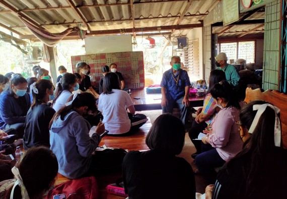 ภาพกิจกรรม  ศูนย์บริการทางการแพทย์แผนไทยและการแพทย์ทางเลือก จัดกิจกรรมการศึกษาตํารับยาของหมอพื้นบ้านตําบลนิคมทุ่งโพธิ์ทะเล อําเภอเมือง จังหวัดกําแพงเพชร