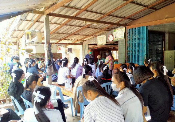 ภาพกิจกรรม  ศูนย์บริการทางการแพทย์แผนไทยและการแพทย์ทางเลือก จัดกิจกรรมการศึกษาตํารับยาของหมอพื้นบ้านตําบลนิคมทุ่งโพธิ์ทะเล อําเภอเมือง จังหวัดกําแพงเพชร