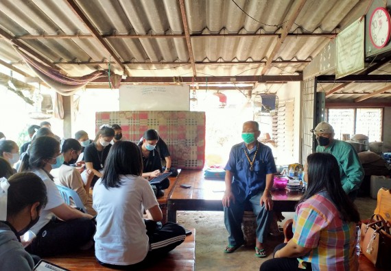 ภาพกิจกรรม  ศูนย์บริการทางการแพทย์แผนไทยและการแพทย์ทางเลือก จัดกิจกรรมการศึกษาตํารับยาของหมอพื้นบ้านตําบลนิคมทุ่งโพธิ์ทะเล อําเภอเมือง จังหวัดกําแพงเพชร