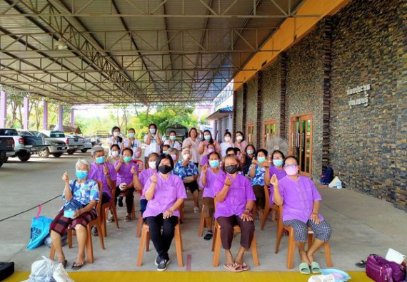 ภาพกิจกรรม   ศูนย์บริการทางการแพทย์แผนไทยและการแพทย์ทางเลือก จัดกิจกรรมการดูแลสุขภาพด้วยการแพทย์ทางเลือก ครั้งที่ 1