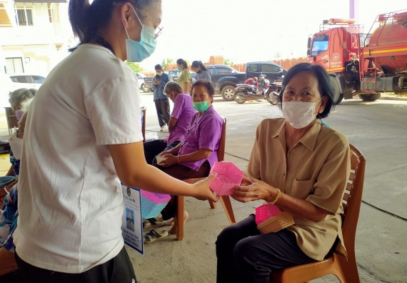 ภาพกิจกรรม   ศูนย์บริการทางการแพทย์แผนไทยและการแพทย์ทางเลือก จัดกิจกรรมการดูแลสุขภาพด้วยการแพทย์ทางเลือก ครั้งที่ 1