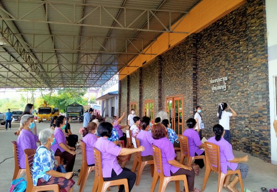ภาพกิจกรรม   ศูนย์บริการทางการแพทย์แผนไทยและการแพทย์ทางเลือก จัดกิจกรรมการดูแลสุขภาพด้วยการแพทย์ทางเลือก ครั้งที่ 1
