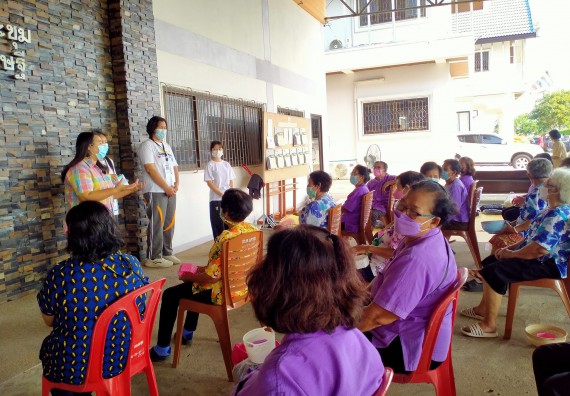 ภาพกิจกรรม   ศูนย์บริการทางการแพทย์แผนไทยและการแพทย์ทางเลือก จัดกิจกรรมการดูแลสุขภาพด้วยการแพทย์ทางเลือก ครั้งที่ 1