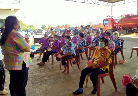 ภาพกิจกรรม   ศูนย์บริการทางการแพทย์แผนไทยและการแพทย์ทางเลือก จัดกิจกรรมการดูแลสุขภาพด้วยการแพทย์ทางเลือก ครั้งที่ 1