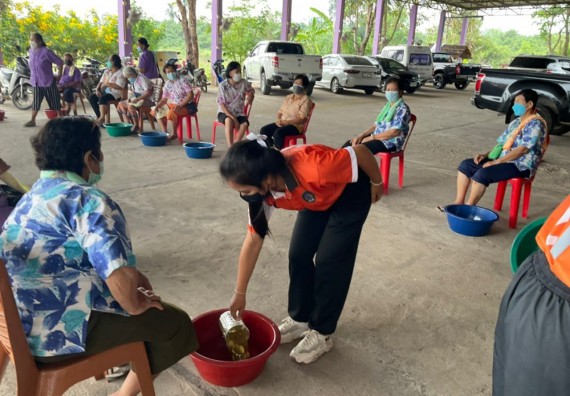 ภาพกิจกรรม  ศูนย์บริการทางการแพทย์แผนไทยและการแพทย์ทางเลือก จัดกิจกรรมการดูแลสุขภาพด้วยการแพทย์ทางเลือก ครั้งที่ 2