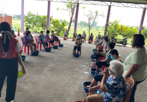 ภาพกิจกรรม  ศูนย์บริการทางการแพทย์แผนไทยและการแพทย์ทางเลือก จัดกิจกรรมการดูแลสุขภาพด้วยการแพทย์ทางเลือก ครั้งที่ 2