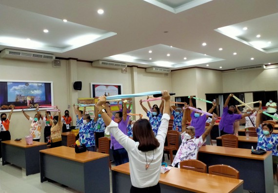 ภาพกิจกรรม  ศูนย์บริการทางการแพทย์แผนไทยและการแพทย์ทางเลือก จัดกิจกรรมการดูแลสุขภาพด้วยการแพทย์ทางเลือก ครั้งที่ 2