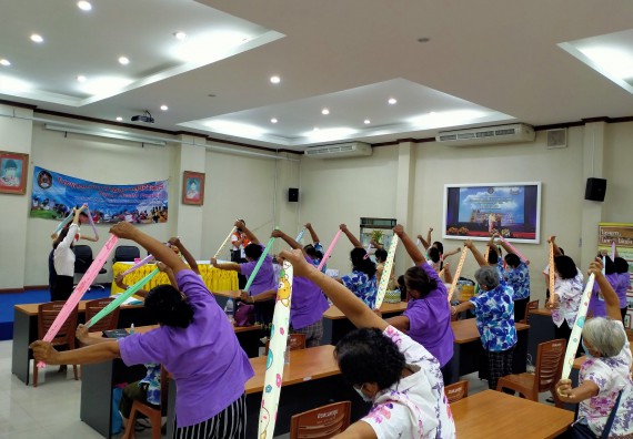 ภาพกิจกรรม  ศูนย์บริการทางการแพทย์แผนไทยและการแพทย์ทางเลือก จัดกิจกรรมการดูแลสุขภาพด้วยการแพทย์ทางเลือก ครั้งที่ 2