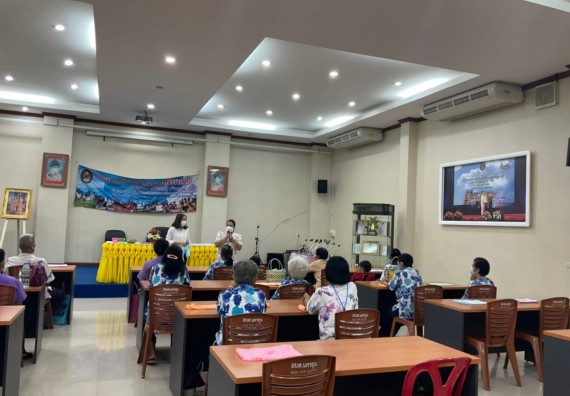 ภาพกิจกรรม  ศูนย์บริการทางการแพทย์แผนไทยและการแพทย์ทางเลือก จัดกิจกรรมการดูแลสุขภาพด้วยการแพทย์ทางเลือก ครั้งที่ 2