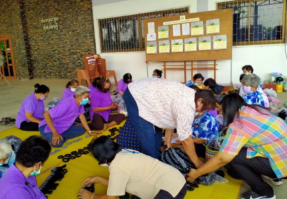 ภาพกิจกรรม  ศูนย์บริการทางการแพทย์แผนไทยและการแพทย์ทางเลือก จัดกิจกรรมการดูแลสุขภาพด้วยการแพทย์ทางเลือก ครั้งที่ 3