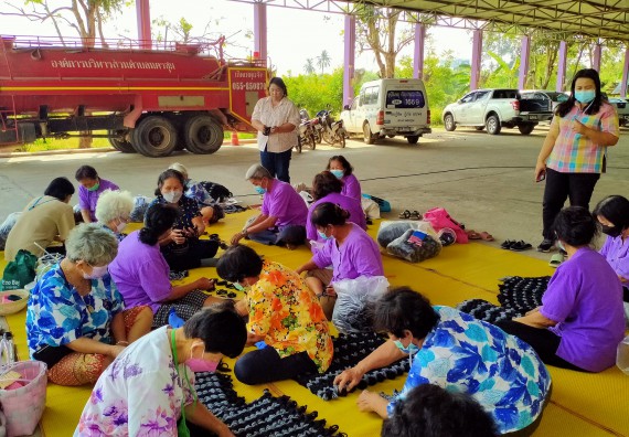 ภาพกิจกรรม  ศูนย์บริการทางการแพทย์แผนไทยและการแพทย์ทางเลือก จัดกิจกรรมการดูแลสุขภาพด้วยการแพทย์ทางเลือก ครั้งที่ 3