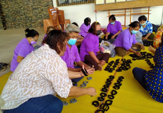 ภาพกิจกรรม  ศูนย์บริการทางการแพทย์แผนไทยและการแพทย์ทางเลือก จัดกิจกรรมการดูแลสุขภาพด้วยการแพทย์ทางเลือก ครั้งที่ 3