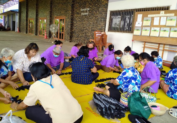 ภาพกิจกรรม  ศูนย์บริการทางการแพทย์แผนไทยและการแพทย์ทางเลือก จัดกิจกรรมการดูแลสุขภาพด้วยการแพทย์ทางเลือก ครั้งที่ 3