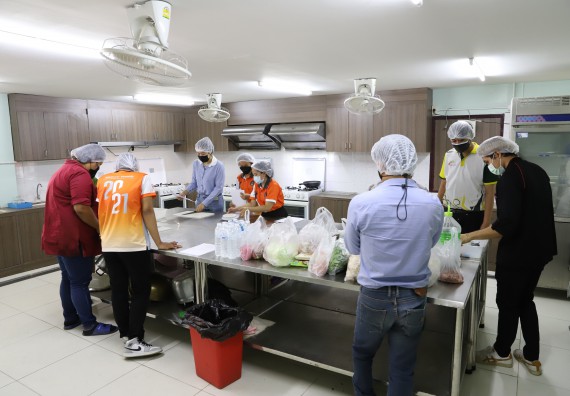 ภาพกิจกรรม  โปรแกรมวิชาวิทยาศาสตร์และเทคโนโลยีการอาหาร จัดอบรมเชิงปฏิบัติการ เรื่อง การสร้างสรรค์เมนูอาหารสุขภาพจากเห็ด