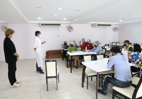 ภาพกิจกรรม  โปรแกรมวิชาวิทยาศาสตร์และเทคโนโลยีการอาหาร จัดอบรมเชิงปฏิบัติการ เรื่อง การสร้างสรรค์เมนูอาหารสุขภาพจากเห็ด