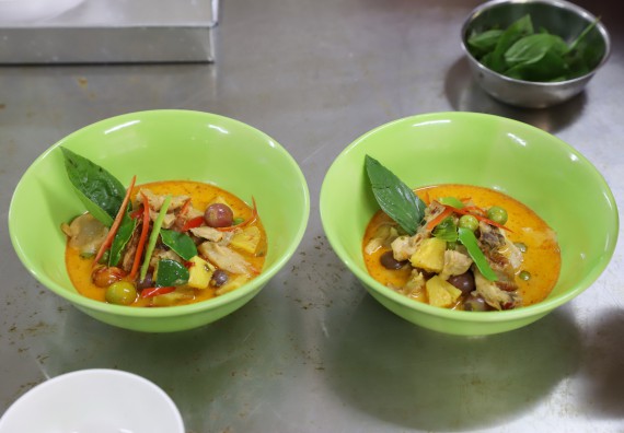 ภาพกิจกรรม  โปรแกรมวิชาวิทยาศาสตร์และเทคโนโลยีการอาหาร จัดอบรมเชิงปฏิบัติการ เรื่อง การสร้างสรรค์เมนูอาหารสุขภาพจากเห็ด