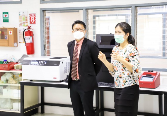 ภาพกิจกรรม  ศูนย์วิทยาศาสตร์และวิทยาศาสตร์ประยุกต์ จัดอบรมเชิงปฏิบัติการสกัด DNA จากตัวอย่างข้าว โดยใช้ชุด DNA extraction kit และการศึกษาวิธีการตรวจโควิด 19 ด้วยวิธี RT-PCR