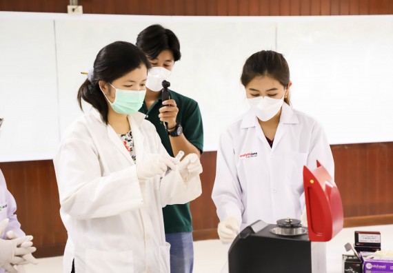 ภาพกิจกรรม  ศูนย์วิทยาศาสตร์และวิทยาศาสตร์ประยุกต์ จัดอบรมเชิงปฏิบัติการสกัด DNA จากตัวอย่างข้าว โดยใช้ชุด DNA extraction kit และการศึกษาวิธีการตรวจโควิด 19 ด้วยวิธี RT-PCR