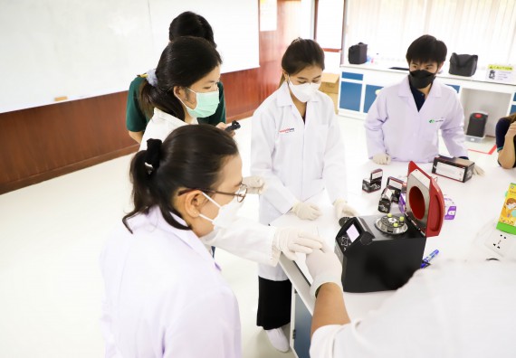ภาพกิจกรรม  ศูนย์วิทยาศาสตร์และวิทยาศาสตร์ประยุกต์ จัดอบรมเชิงปฏิบัติการสกัด DNA จากตัวอย่างข้าว โดยใช้ชุด DNA extraction kit และการศึกษาวิธีการตรวจโควิด 19 ด้วยวิธี RT-PCR