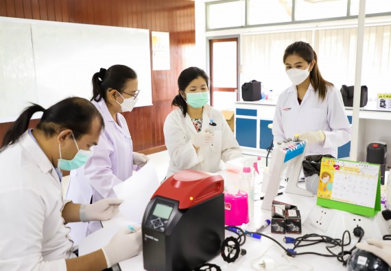ภาพกิจกรรม  ศูนย์วิทยาศาสตร์และวิทยาศาสตร์ประยุกต์ จัดอบรมเชิงปฏิบัติการสกัด DNA จากตัวอย่างข้าว โดยใช้ชุด DNA extraction kit และการศึกษาวิธีการตรวจโควิด 19 ด้วยวิธี RT-PCR