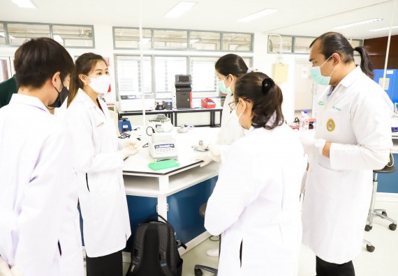 ภาพกิจกรรม  ศูนย์วิทยาศาสตร์และวิทยาศาสตร์ประยุกต์ จัดอบรมเชิงปฏิบัติการสกัด DNA จากตัวอย่างข้าว โดยใช้ชุด DNA extraction kit และการศึกษาวิธีการตรวจโควิด 19 ด้วยวิธี RT-PCR