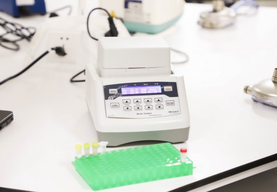 ภาพกิจกรรม  ศูนย์วิทยาศาสตร์และวิทยาศาสตร์ประยุกต์ จัดอบรมเชิงปฏิบัติการสกัด DNA จากตัวอย่างข้าว โดยใช้ชุด DNA extraction kit และการศึกษาวิธีการตรวจโควิด 19 ด้วยวิธี RT-PCR