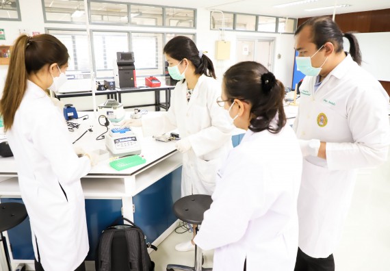 ภาพกิจกรรม  ศูนย์วิทยาศาสตร์และวิทยาศาสตร์ประยุกต์ จัดอบรมเชิงปฏิบัติการสกัด DNA จากตัวอย่างข้าว โดยใช้ชุด DNA extraction kit และการศึกษาวิธีการตรวจโควิด 19 ด้วยวิธี RT-PCR
