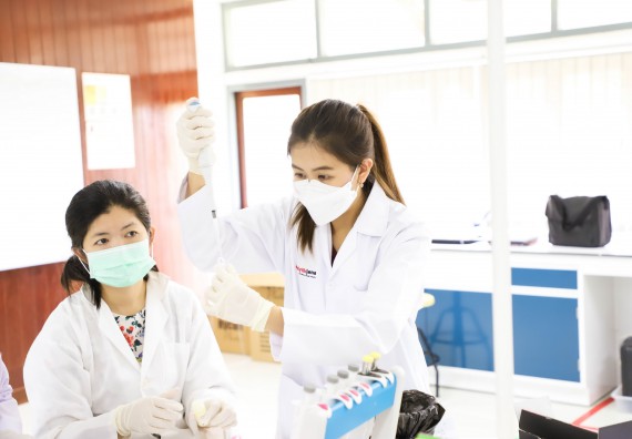 ภาพกิจกรรม  ศูนย์วิทยาศาสตร์และวิทยาศาสตร์ประยุกต์ จัดอบรมเชิงปฏิบัติการสกัด DNA จากตัวอย่างข้าว โดยใช้ชุด DNA extraction kit และการศึกษาวิธีการตรวจโควิด 19 ด้วยวิธี RT-PCR