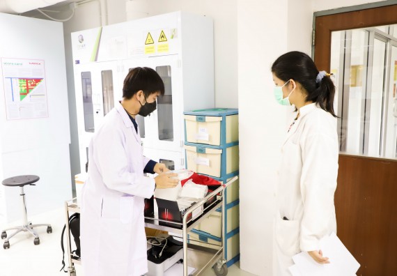 ภาพกิจกรรม  ศูนย์วิทยาศาสตร์และวิทยาศาสตร์ประยุกต์ จัดอบรมเชิงปฏิบัติการสกัด DNA จากตัวอย่างข้าว โดยใช้ชุด DNA extraction kit และการศึกษาวิธีการตรวจโควิด 19 ด้วยวิธี RT-PCR