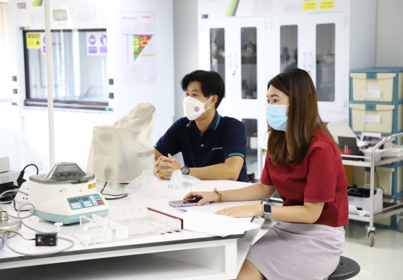 ภาพกิจกรรม  ศูนย์วิทยาศาสตร์และวิทยาศาสตร์ประยุกต์ จัดอบรมเชิงปฏิบัติการสกัด DNA จากตัวอย่างข้าว โดยใช้ชุด DNA extraction kit และการศึกษาวิธีการตรวจโควิด 19 ด้วยวิธี RT-PCR