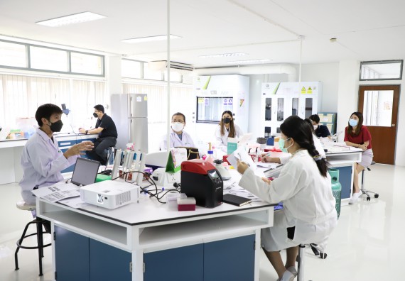 ภาพกิจกรรม  ศูนย์วิทยาศาสตร์และวิทยาศาสตร์ประยุกต์ จัดอบรมเชิงปฏิบัติการสกัด DNA จากตัวอย่างข้าว โดยใช้ชุด DNA extraction kit และการศึกษาวิธีการตรวจโควิด 19 ด้วยวิธี RT-PCR