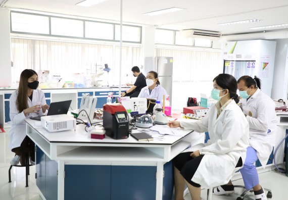 ภาพกิจกรรม  ศูนย์วิทยาศาสตร์และวิทยาศาสตร์ประยุกต์ จัดอบรมเชิงปฏิบัติการสกัด DNA จากตัวอย่างข้าว โดยใช้ชุด DNA extraction kit และการศึกษาวิธีการตรวจโควิด 19 ด้วยวิธี RT-PCR